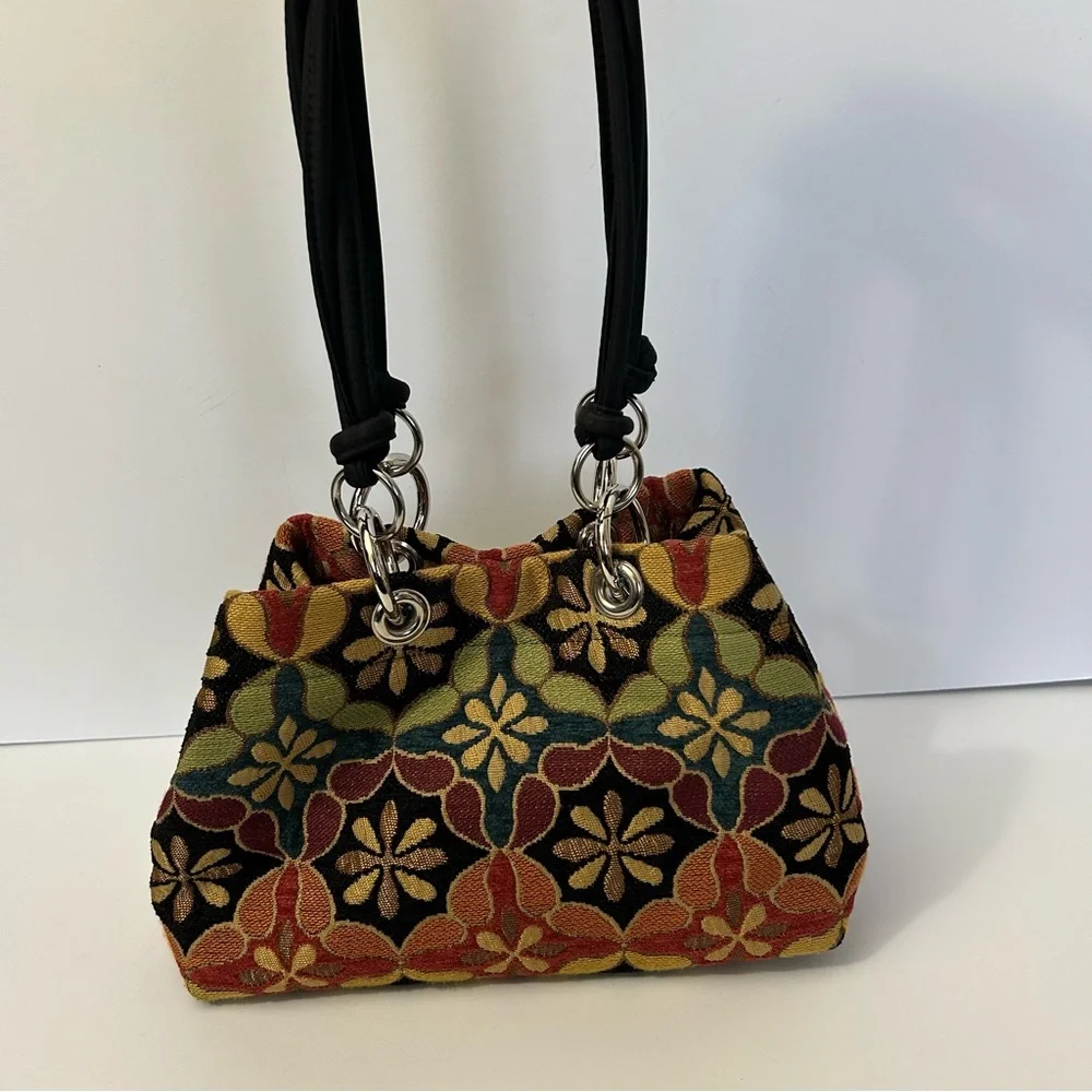 Penelope Pike Place Market - Floral Patterned Tapestry Shoulder Bag - Multicolor